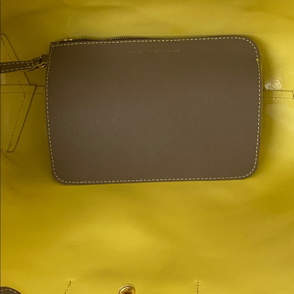 Marc Jacob’s Brown Tote Bag - Picture 13 of 16